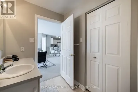 206 Oak Leaf Private Ottawa ON K0A 2Z0