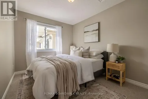 206 Oak Leaf Private Ottawa ON K0A 2Z0