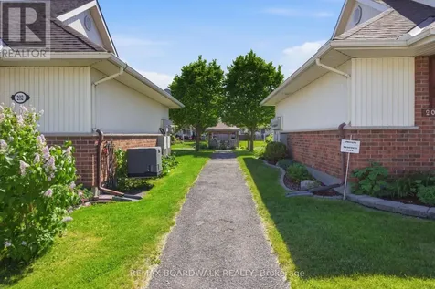 206 Oak Leaf Private Ottawa ON K0A 2Z0
