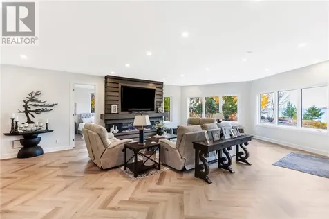20 Breezehill Road Skead ON P0M 2Y0