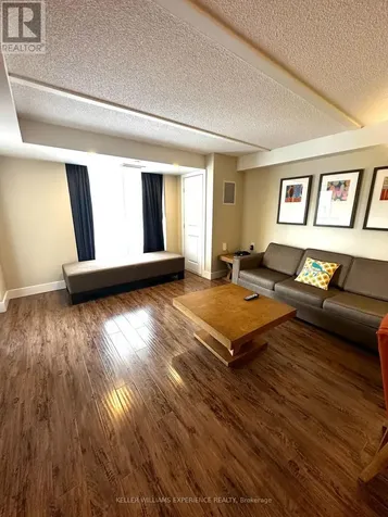 9 Harbour Street East Collingwood ON L9Y 5B5