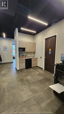 18 Amy Croft Drive Lakeshore ON N9K 0A1