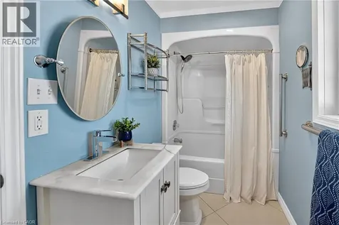4996 Greenlane Road Beamsville ON L3J 0C1