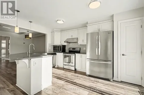407 White Arctic Avenue Ottawa ON K2J 5W5
