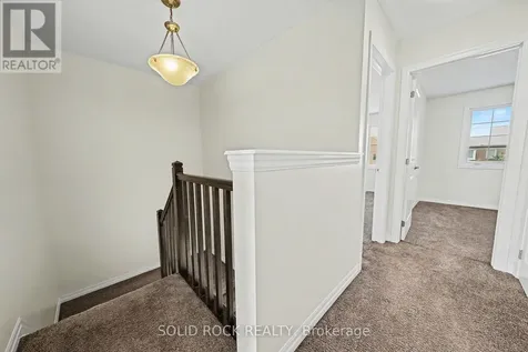407 White Arctic Avenue Ottawa ON K2J 5W5