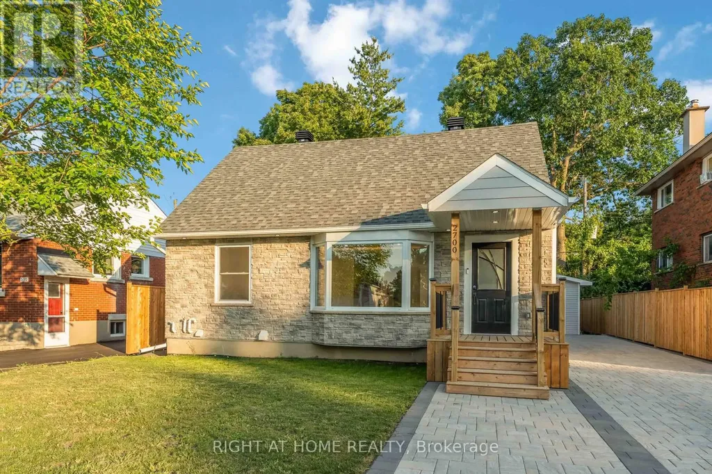 2700 Priscilla Street Ottawa ON K2B 7E2