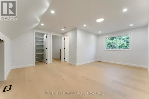 2700 Priscilla Street Ottawa ON K2B 7E2