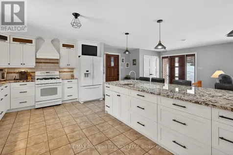 63 Lepage Drive Penetanguishene ON L9M 1R5