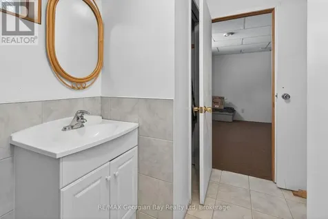 63 Lepage Drive Penetanguishene ON L9M 1R5
