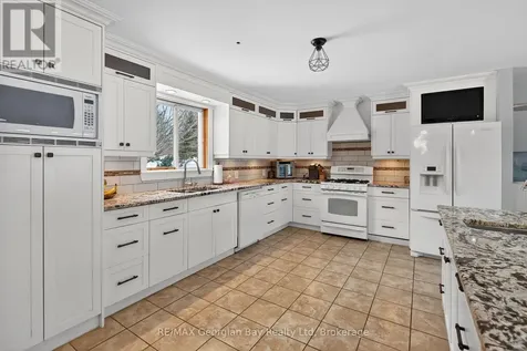63 Lepage Drive Penetanguishene ON L9M 1R5