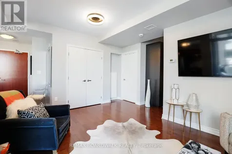 575 Byron Avenue Ottawa ON K2A 1R7