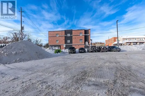 17 Armstrong Street Orangeville ON L9W 3H6
