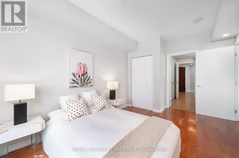 200 Rideau Street Ottawa ON K1N 5Y1