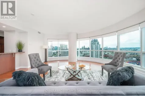 200 Rideau Street Ottawa ON K1N 5Y1