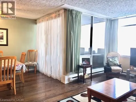 40 Harrisford Street Hamilton ON L8K 6N1