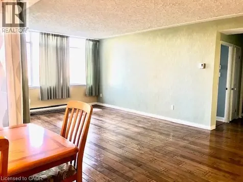 40 Harrisford Street Hamilton ON L8K 6N1