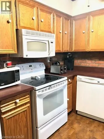 40 Harrisford Street Hamilton ON L8K 6N1