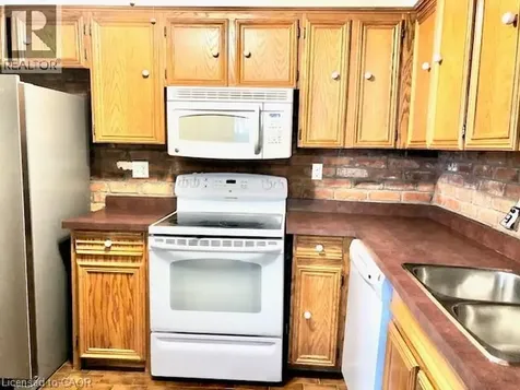 40 Harrisford Street Hamilton ON L8K 6N1
