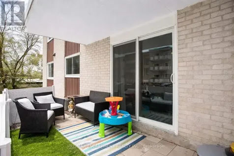 71 Vanier Drive Kitchener ON N2C 1J4