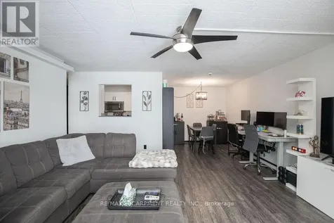 71 Vanier Drive Kitchener ON N2C 1J4