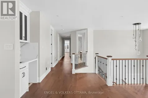 432 Ashbee Court Ottawa ON K4M 0A8