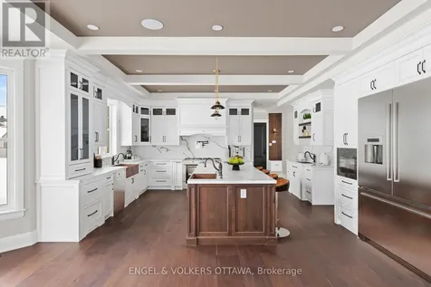 432 Ashbee Court Ottawa ON K4M 0A8