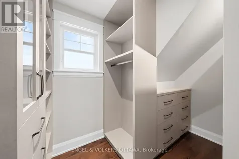 432 Ashbee Court Ottawa ON K4M 0A8