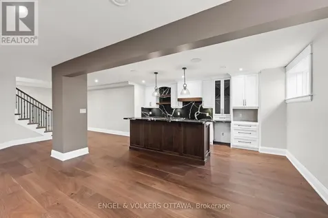 432 Ashbee Court Ottawa ON K4M 0A8