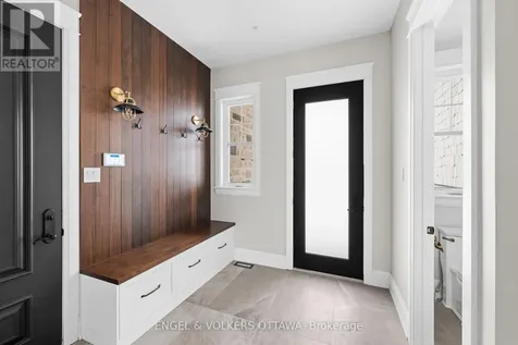 432 Ashbee Court Ottawa ON K4M 0A8