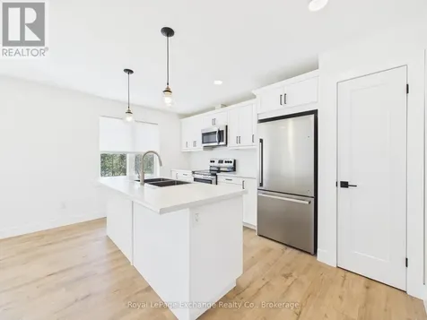1085 Sutton Street Kincardine ON N2Z 2G1