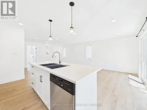 1085 Sutton Street Kincardine ON N2Z 2G1
