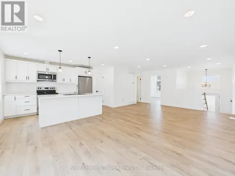 1085 Sutton Street Kincardine ON N2Z 2G1