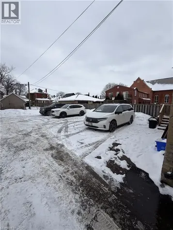 239 Brant Avenue Brantford ON N3T 3J4