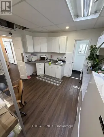 239 Brant Avenue Brantford ON N3T 3J4