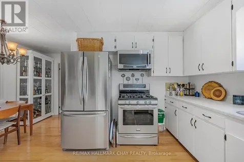 1125 Woodland Drive Oro-medonte ON L3V 6H1