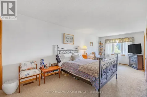1125 Woodland Drive Oro-medonte ON L3V 6H1