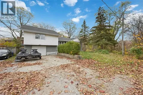 2006 Olive Avenue Sarnia ON N0N 1C0
