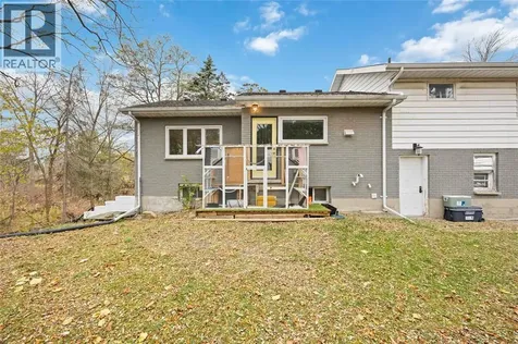 2006 Olive Avenue Sarnia ON N0N 1C0