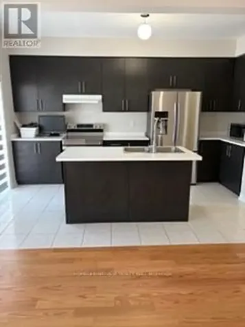 1085 Skyridge Boulevard Pickering ON L1X 0M8
