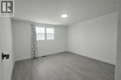 92 Copperfield Crescent Chatham ON N7M 5X6