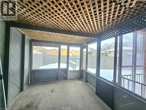 92 Copperfield Crescent Chatham ON N7M 5X6