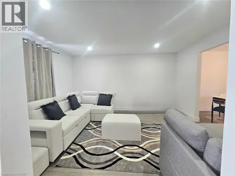 92 Copperfield Crescent Chatham ON N7M 5X6