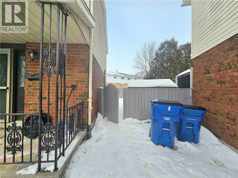 92 Copperfield Crescent Chatham ON N7M 5X6
