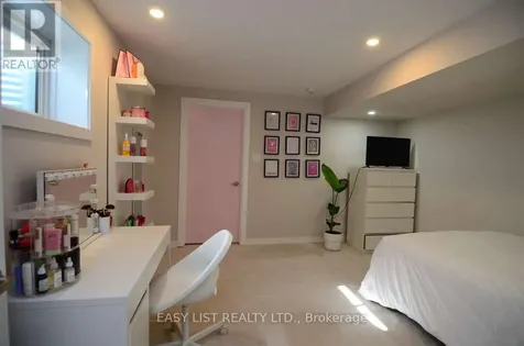 776 Eminence Street Ottawa ON K2J 6X6