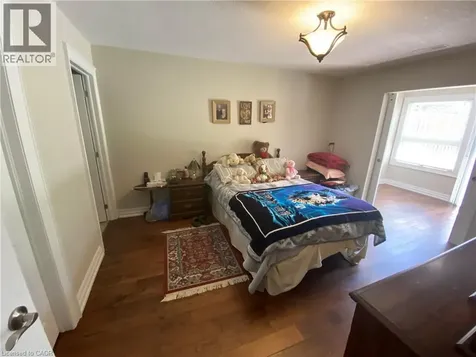 36 Mckenna Court Hamilton ON L9B 1T8