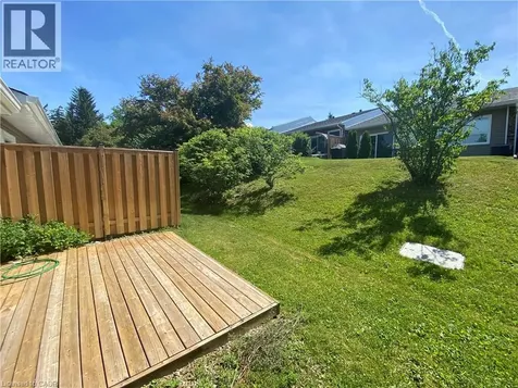 36 Mckenna Court Hamilton ON L9B 1T8