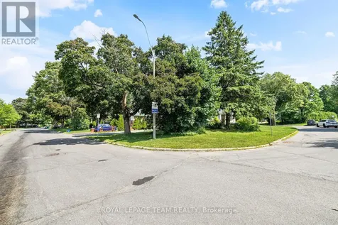 467-469 Braydon Avenue Ottawa ON K1G 0W7