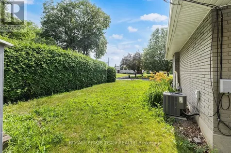 467-469 Braydon Avenue Ottawa ON K1G 0W7
