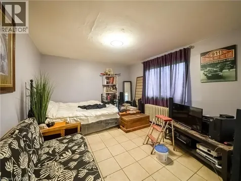 84 Sheridan Street Brantford ON N3T 2R4