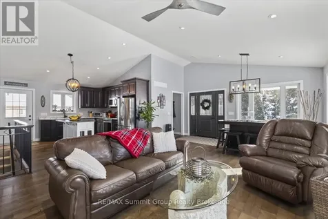 135 Confederation Drive Chatsworth ON N0H 1R0
